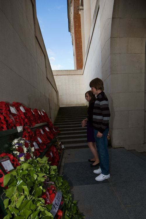 Jessica and Thomas lay the wreath at Menin Gate